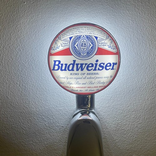Nagelneues budweiser bier - budweiser,